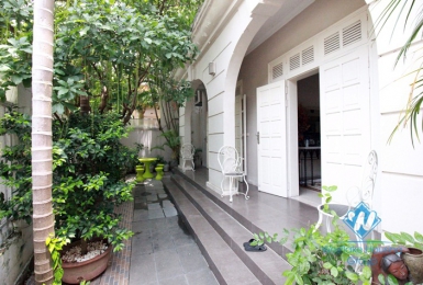 Beautiful house with large garden for rent in Ciputra area, Tay Ho, Hanoi